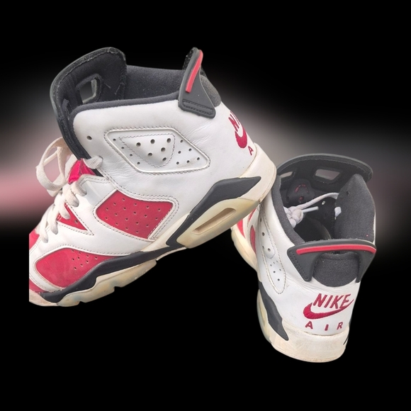 Jordan Red and White Sneakers Classic High-Top - Picture 4 of 6